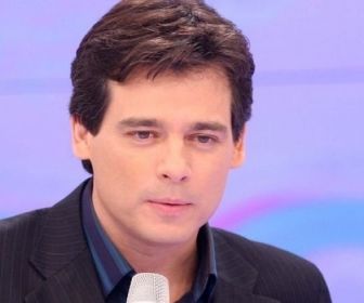 <b>Celso Portiolli</b> renova seu contrato com o SBT - record-estaria-interessada-em-celso-portiolli-524af9df57ea5