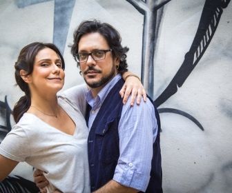 Josefina (Aline Fanju) e Roney (Lúcio Mauro Filho). Foto: Globo