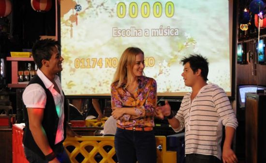Angélica recebe Regina Casé e a dupla Hugo e Thiago no Estrelas