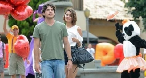 Sophie Charlotte e Marco Pigossi gravam "Sangue Bom" em parque