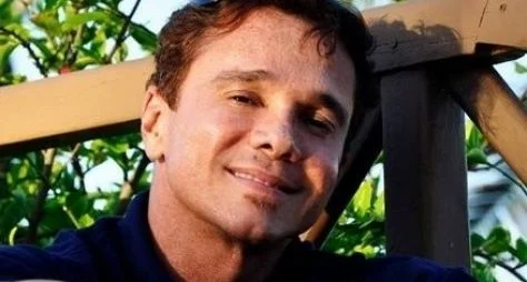 Com quadro estável, Netinho deixa a UTI de hospital