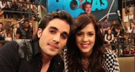Namorados, Fiuk e Sophia Abrahão gravam programa na Globo