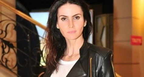 Lisandra Souto é alvo de piadas na internet