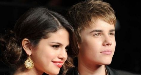 Pais não aprovam namoro de Justin Bieber e Selena Gomez