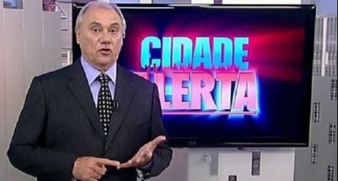Gafe: Marcelo Rezende anuncia "Jornal Nacional" na Record
