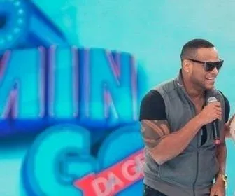SBT supera audiência do "Domingo da Gente" apresentado por Scheila Carvalho
