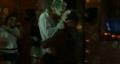 Globo exibe novo beijo gay sem alarde