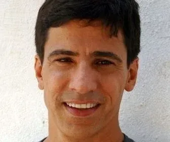 Leonardo Brício deve protagonizar novela na Record