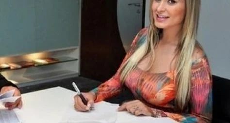 RedeTV! contrata as modelos Babi Rossi e Andressa Urach