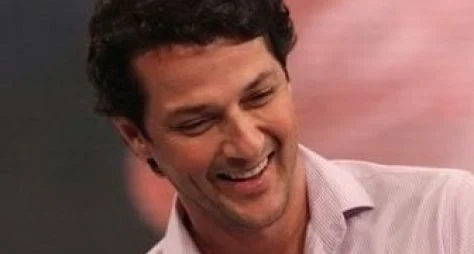 Série de Marcelo Serrado tem terceira temporada aprovada