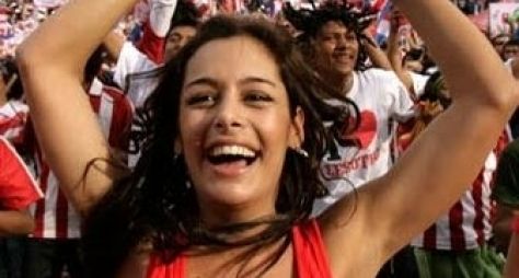 Band deseja ter Larissa Riquelme durante Copa do Mundo