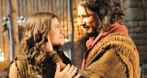 Gabriela Durlo e Petrônio Gontijo serão casal em Os Dez Mandamentos