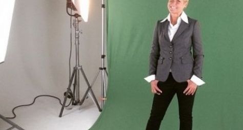 Xuxa grava chamada de estreia de programa na Record