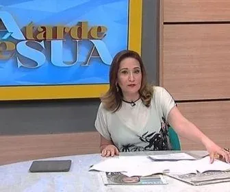 "Essa nova novela é só rala e rola!", diz Sônia Abrão sobre Babilônia
