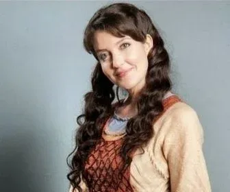 Larissa Maciel comemora sucesso de Os Dez Mandamentos