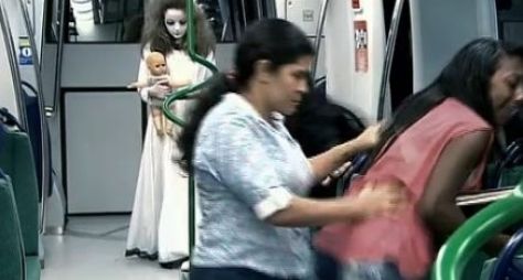 Programa Silvio Santos exibe nova pegadinha com Menina Fantasma