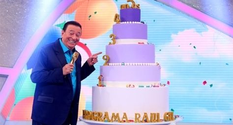 Programa Raul Gil completa cinco anos no SBT 