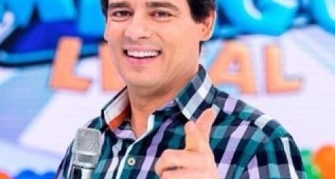 Celso Portiolli perde espaço aos domingos e ganha novo programa no SBT