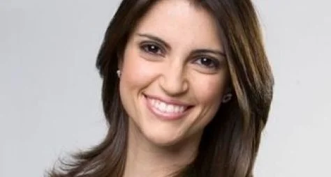Sem Ana Hickmann, Chris Flores volta ao Hoje em Dia