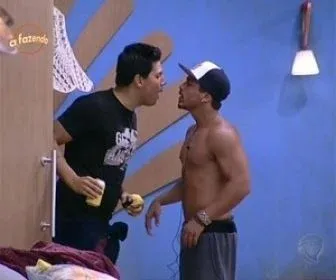 Te contei, não? Thiago Servo bateu o sino na fazenda!