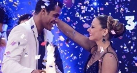 Com final da Dança dos Famosos, Faustão supera audiência do Fantástico