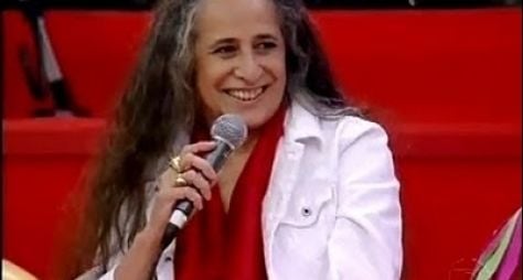 Maria Bethânia prepara série de televisão sobre poesia