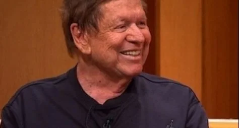 Boni volta a criticar programas da Globo