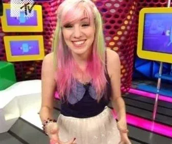 Globo contrata a apresentadora Marimoon