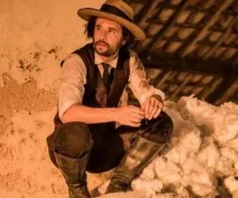 “A novela dialoga com o público de uma forma diferente”, diz Rodrigo Santoro