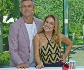"Eu faltei porque tive um piriri", diz Maíra Charken sobre Vídeo Show
