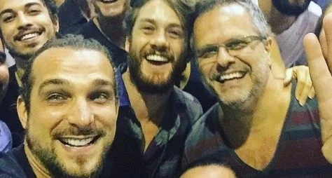 A Terra Prometida: Elenco participa de palestra sobre crenças e costumes