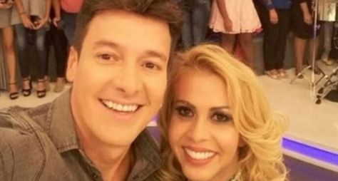 Joelma muda o visual e recebe homenagem no Hora do Faro