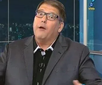 RedeTV! reduz tempo de telejornal e apresentador ironiza no ar