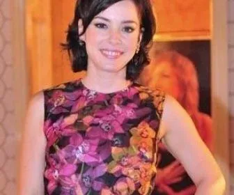 Regiane Alves vai interpretar prostituta em série da Globo