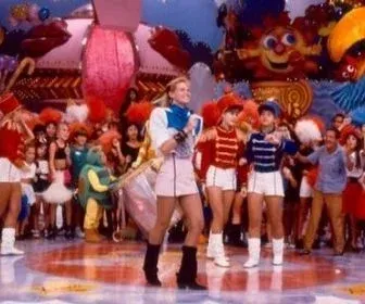 Xou da Xuxa completa 30 anos e a apresentadora comenta a simbólica data