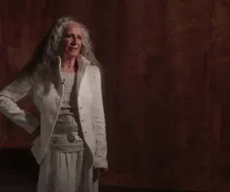 Hoje: Maria Bethânia estreia como apresentadora em série do Arte 1