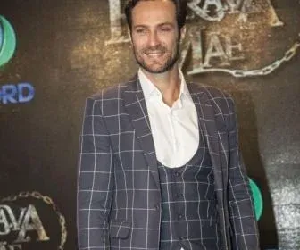 "Vilão não precisa gritar, ele não anuncia maldade", diz Fernando Pavão