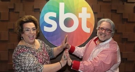 Mamma Bruschetta e Leão Lobo assinam contrato com o SBT