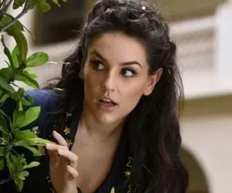 Globo quer a youtuber Kéfera Buchmann em uma de suas próximas novelas