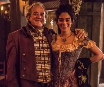Liberdade Liberdade: Carol Castro contracena com o pai em spin-off