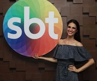Fábrica de Casamento: Chris Flores assina contrato com o SBT