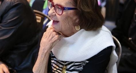 Laura Cardoso completa 89 anos: "Eu prefiro ver o lado bom da vida"