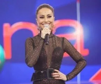 Record pode transferir o Programa da Sabrina para as tardes de sábado