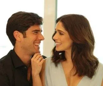 Globo dispensa casal de grande sucesso em Haja Coração