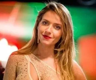 Monique Alfradique desperta interesse da Record