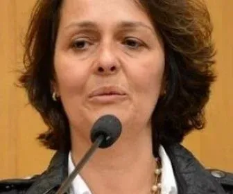 Novela de época de Edmara Barbosa está confirmara para a faixa das 18h