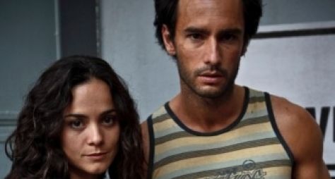 Alice Braga e Rodrigo Santoro são convidados para série da Globo