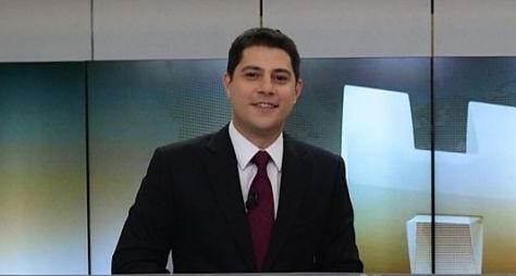 Evaristo Costa nega conversa com direção do SBT