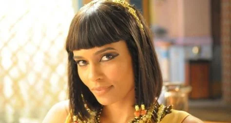 Aisha Jambo deixa série para fazer O Rico e Lázaro
