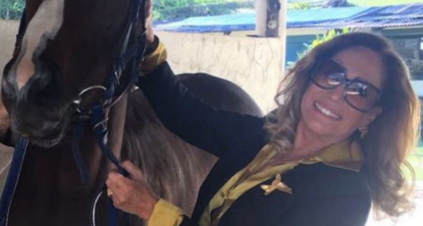 Os Dias Eram Assim: Vilã de Susana Vieira será viciada em corridas de cavalo